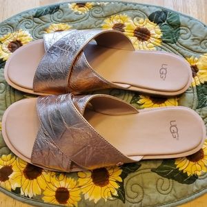 NWOT UGG Joni Metallic Rose gold sandals